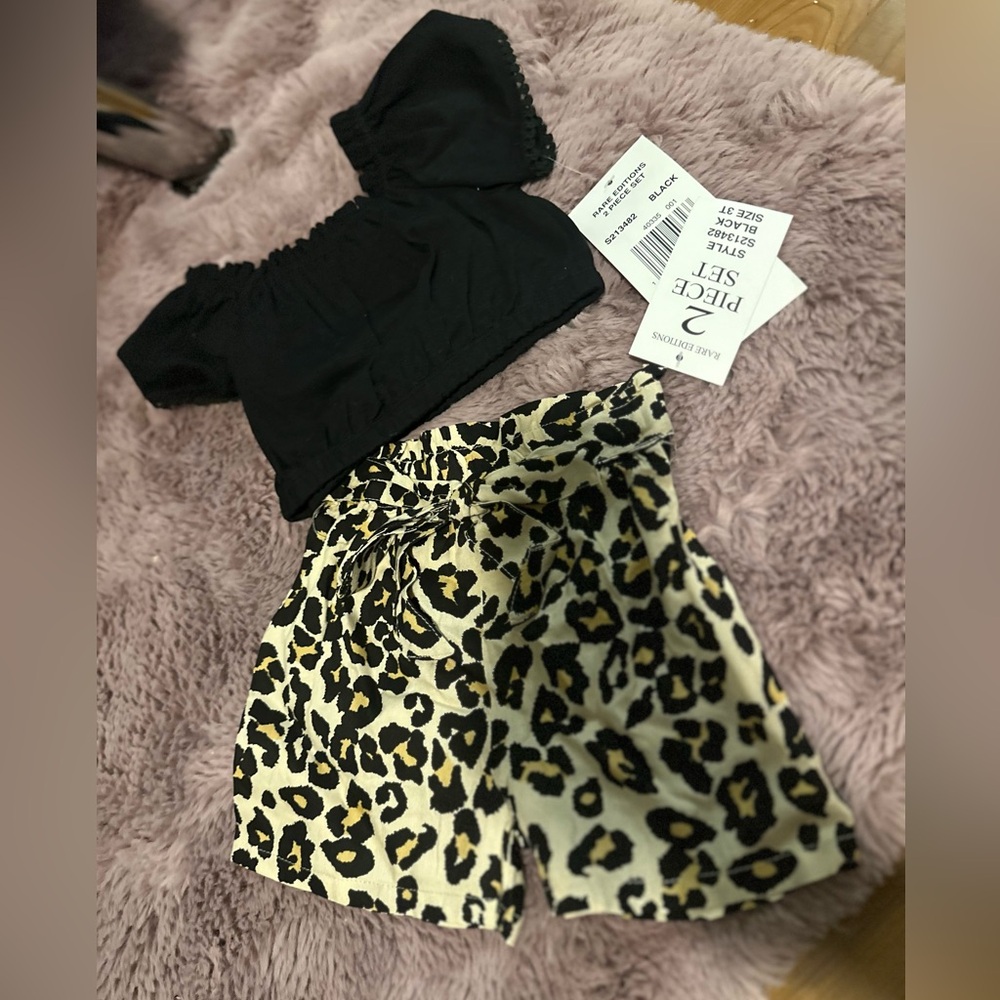 ✏️Rare editions 2 piece set✏️